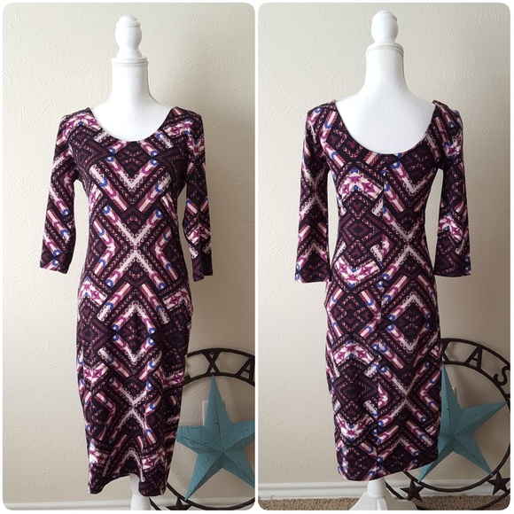 Xhilaration Dresses & Skirts - Xhilaration 3/4 Sleeve Bodycon Dress